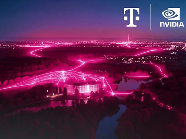 Ein modernes Gebäude in einer nächtlichen Landschaft wird von leuchtend pinken Lichtlinien umgeben.